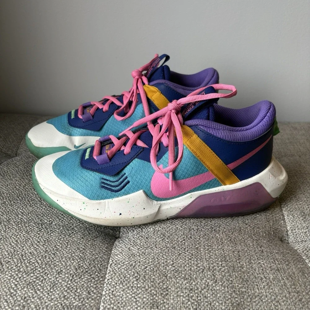 Size 6,5Y EU 39- Nike Air Zoom Crossover Low Baltic‎ Blue Pink Glow Basketball